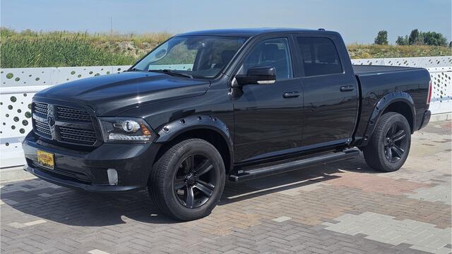 Dodge 1500 LARAMIE/SPORT 4X4 CREW CAB. 5,7LTR V8 AUT. BLACK EDITION