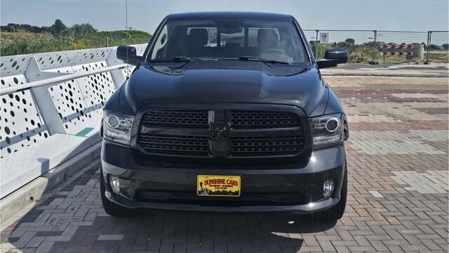 Dodge 1500 LARAMIE/SPORT 4X4 CREW CAB. 5,7LTR V8 AUT. BLACK EDITION