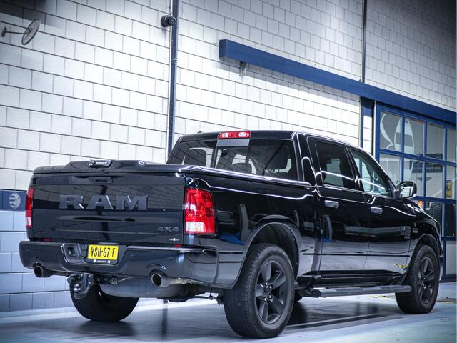 Dodge 1500 Ram SLT Classic Night | 5.7L HEMI V8 | Nieuw geleverd