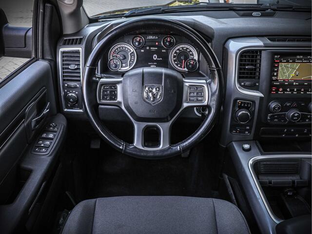 Dodge 1500 Ram SLT Classic Night | 5.7L HEMI V8 | Nieuw geleverd