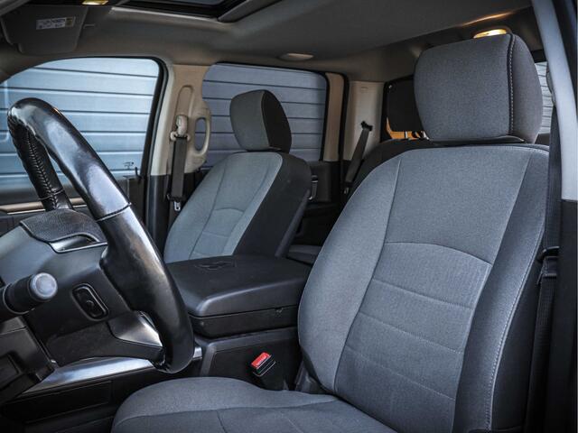Dodge 1500 Ram SLT Classic Night | 5.7L HEMI V8 | Nieuw geleverd