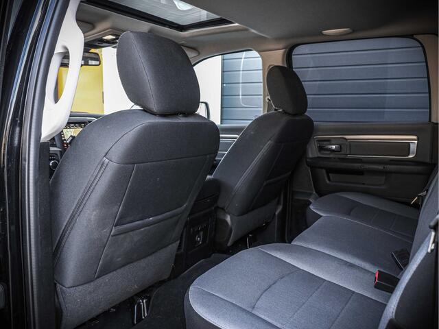 Dodge 1500 Ram SLT Classic Night | 5.7L HEMI V8 | Nieuw geleverd