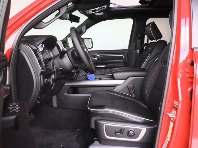 Dodge 1500 Ram 3.0 L6 4x4 Crew Cab Laramie | 2025 Model | Luchtvering | nieuwe schermen |
