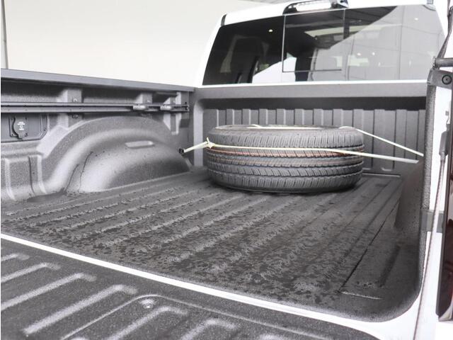 Dodge 1500 Ram 3.0 L6 4x4 Crew Cab Laramie | 2025 Model | Luchtvering | nieuwe schermen | LPG |