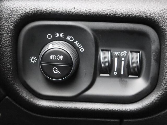 Dodge 1500 Ram 3.0 L6 4x4 Crew Cab Laramie | 2025 Model | Luchtvering | nieuwe schermen | LPG |