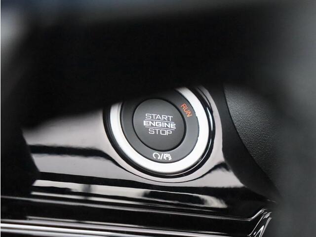 Dodge 1500 Ram 3.0 L6 4x4 Crew Cab Laramie | 2025 Model | Luchtvering | nieuwe schermen | LPG |