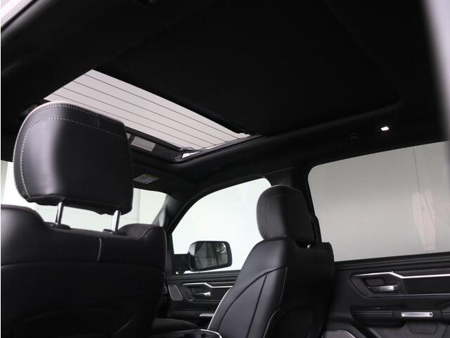 Dodge 1500 Ram 3.0 L6 4x4 Crew Cab Laramie | 2025 Model | Luchtvering | nieuwe schermen | LPG |