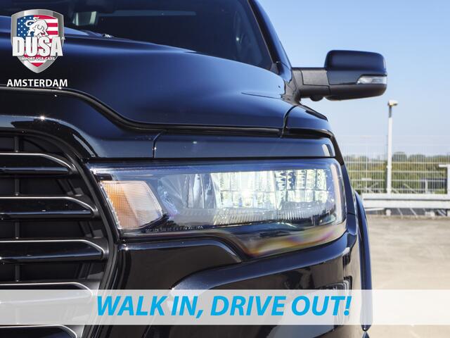 Dodge 1500 RAM Laramie | Night Edition | 2025 Panorama | Niveau regeling | 14,5-inch Touchscreen | Passenger Display Meerprijs extra opties / Accessoires - Deksel, Backflip, Fenders, wraps, Stripings etc