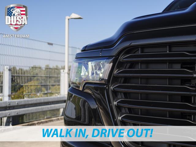 Dodge 1500 RAM Laramie | Night Edition | 2025 Panorama | Niveau regeling | 14,5-inch Touchscreen | Passenger Display Meerprijs extra opties / Accessoires - Deksel, Backflip, Fenders, wraps, Stripings etc