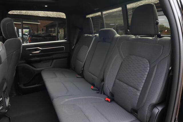 Dodge 1500 Ram 2025 3.0L BIGHORN NIGHT | OP VOORRAAD | NIEUW | Panoramadak