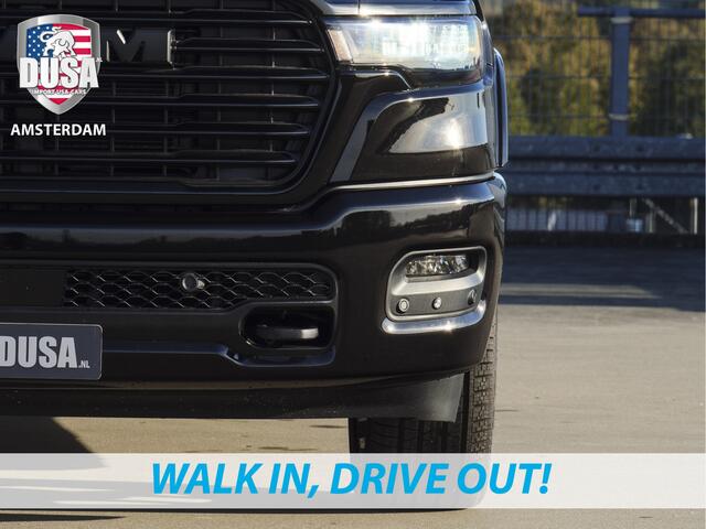 Dodge 1500 RAM Laramie | Night Edition | Crew Cab | 4X4 | 2025 Panorama | 14,4-inch Touchscreen | Passenger Display Meerprijs extra opties / Accessoires - Deksel, Backflip, Fenders, wraps, Stripings etc