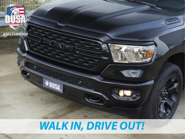 Dodge 1500 Ram | Big Horn | Night Edition | 5.7 V8 | 4x4 | Crew Cab Nieuw binnen! Meerprijs extra opties / Accessoires zoals Deksel, Backflip, Fenders, wraps, Stripings etc