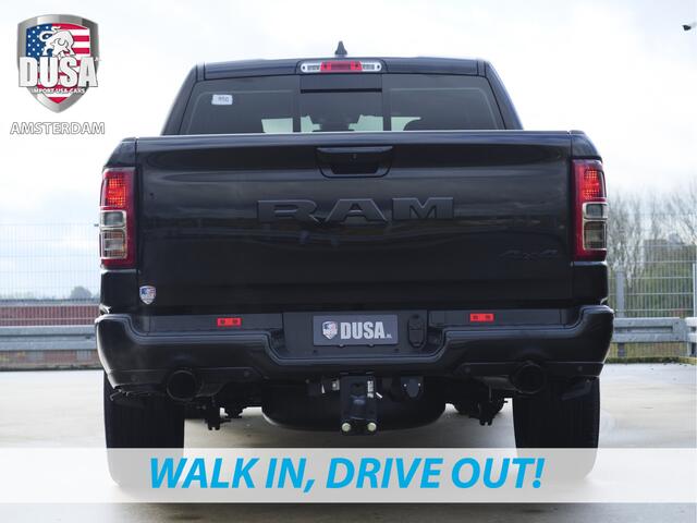 Dodge 1500 Ram | Big Horn | Night Edition | 5.7 V8 | 4x4 | Crew Cab Nieuw binnen! Meerprijs extra opties / Accessoires zoals Deksel, Backflip, Fenders, wraps, Stripings etc