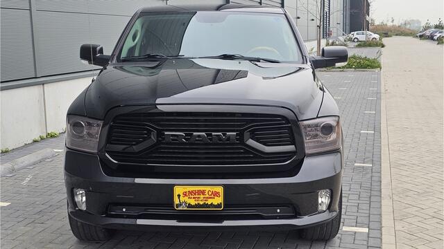 Dodge 1500 RAM LONGHORN/SPORT 4X4 CREW CAB. 5,7LTR V8 AUT.LUCHTVERING, BEDTOPPER