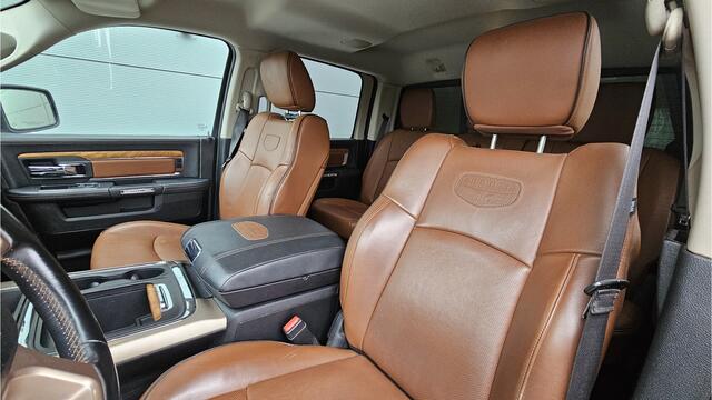 Dodge 1500 RAM LONGHORN/SPORT 4X4 CREW CAB. 5,7LTR V8 AUT.LUCHTVERING, BEDTOPPER