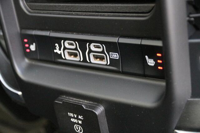 Dodge 1500 Ram 5.7 HEMI V8 | Laramie | Panorama | LPG | 3.5t trekgewicht | Navi | Clima..