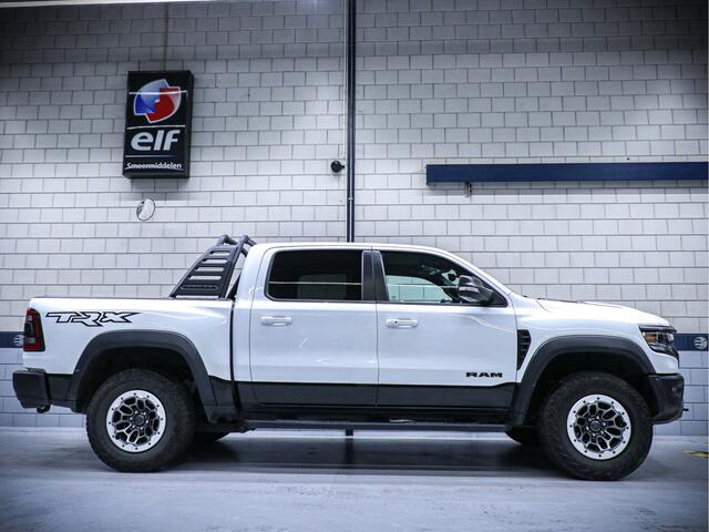 Dodge 1500 RAM TRX | Carbon Red Pack | 6.2L SuperCharged V8 4x4 Crew Cab
