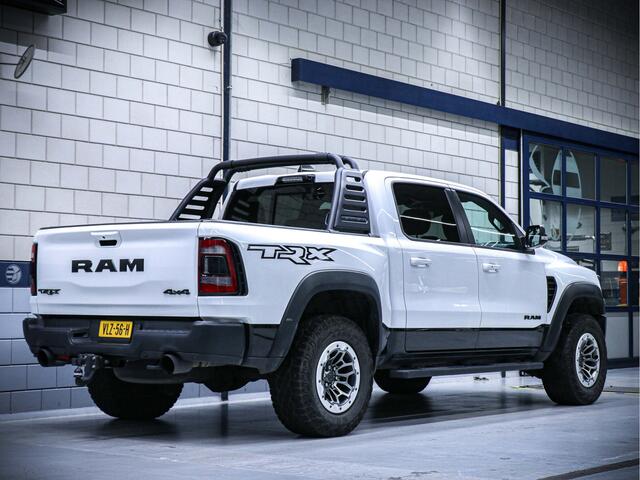 Dodge 1500 RAM TRX | Carbon Red Pack | 6.2L SuperCharged V8 4x4 Crew Cab