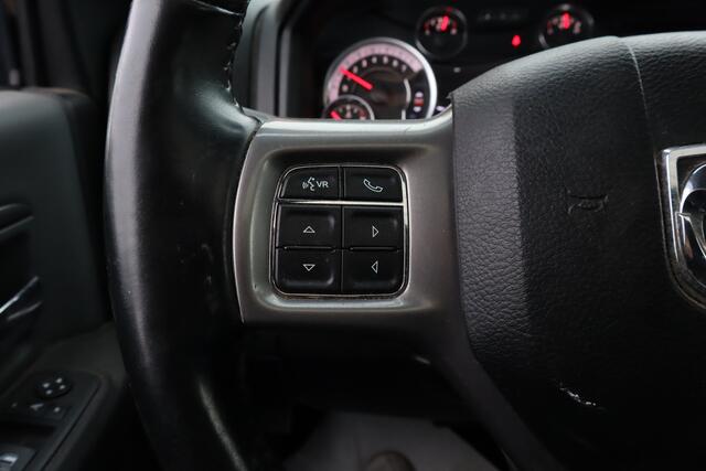Dodge 1500 Ram 5.7 V8 4x4 Crew Cab Selles Packages | Stoel/Stuur verwarming | 3500 KG Trekgewicht | 4x4 | Lederenbekleding | Camera | Applecarplay