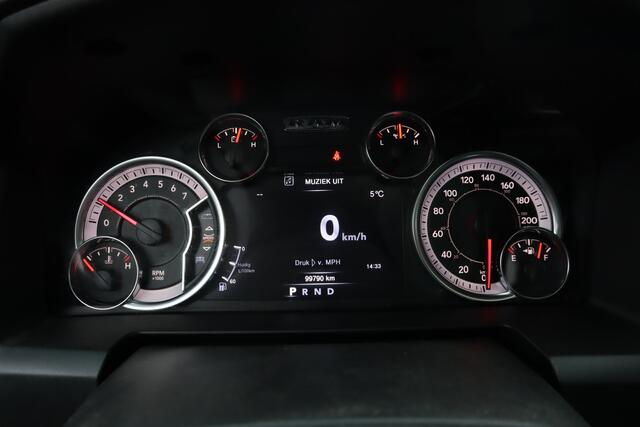 Dodge 1500 Ram 5.7 V8 4x4 Crew Cab Selles Packages | Stoel/Stuur verwarming | 3500 KG Trekgewicht | 4x4 | Lederenbekleding | Camera | Applecarplay