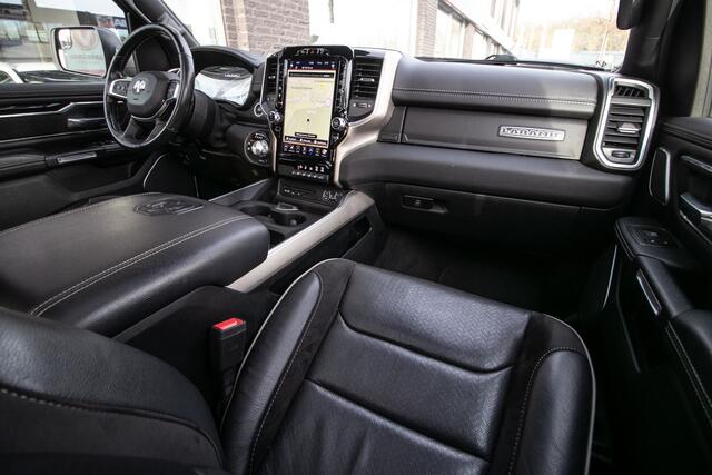 Dodge 1500 Ram 5.7 V8 4x4 Crew Cab Laramie Luchtvering | Elek. treeplanken | Dealer ond.