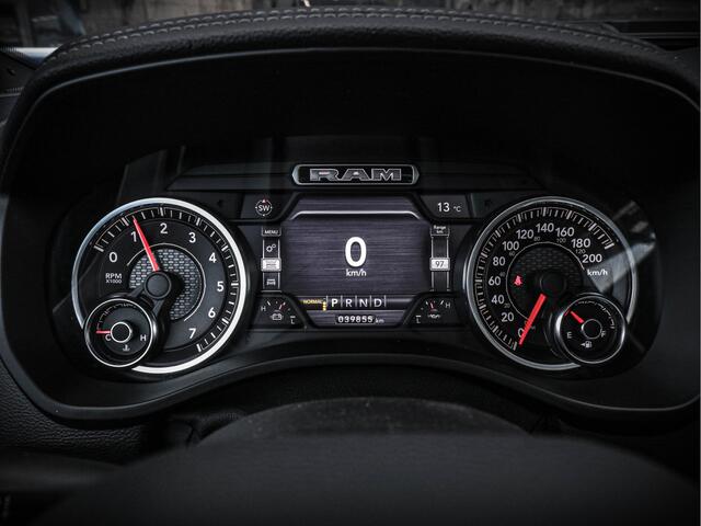 Dodge 1500 Ram Laramie | FULL OPTION | 5.7L V8 4x4 | | Luchtvering | Panorama dak |