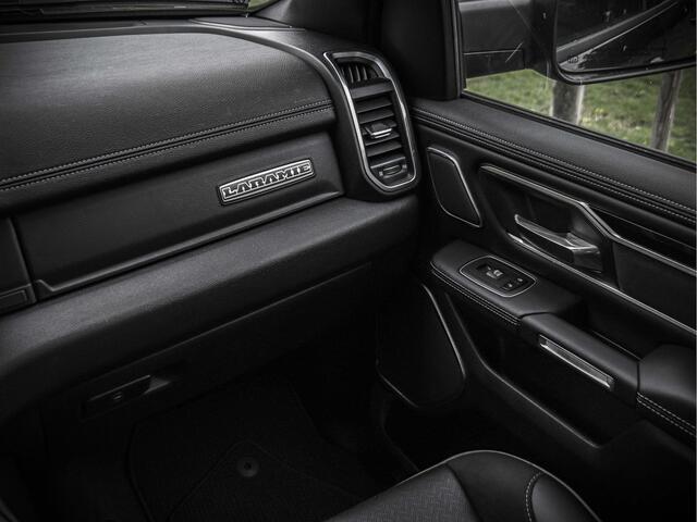 Dodge 1500 Ram Laramie Sport | Demoprijs! | Panoramadak | 5.7L Hemi V8 4x4