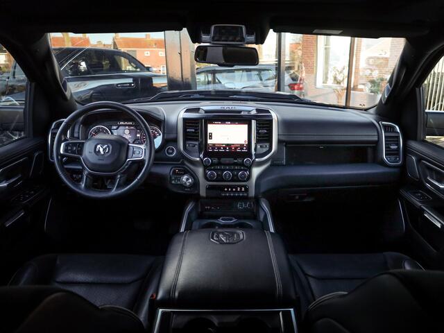 Dodge 1500 Ram 5.7 V8 4x4 Crew Cab Laramie | Luchtvering | stoel/stuur verwarming | 4x4| 22 inch velgen