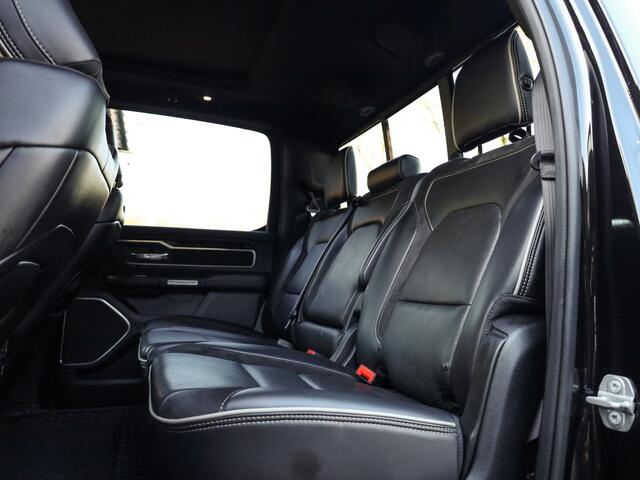Dodge 1500 Ram 5.7 V8 4x4 Crew Cab Laramie | Luchtvering | stoel/stuur verwarming | 4x4| 22 inch velgen