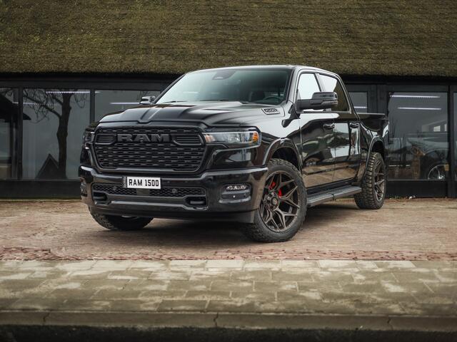 Dodge 1500 Ram 2025 3.0L HURRICANE BIGHORN NIGHT | BPM VRIJ | 22 Inch 4 PLAY | Lederen Bekleding | LPG in of onderbouw | Deksel | Panoramadak