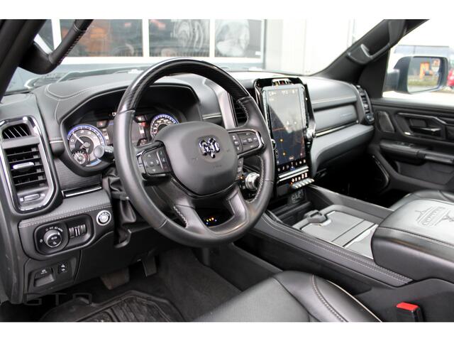 Dodge 1500 Ram 5.7 V8 4x4 Crew Cab Limited Night Luchtvering / LPG / HUD / Stoelventilatie / Backflip / PRIJS EX BTW / Vol opties!