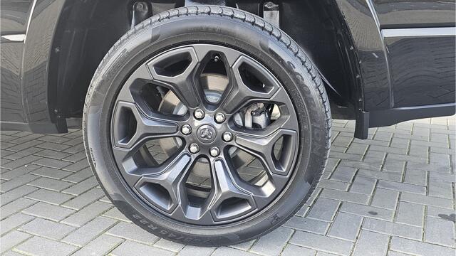 Dodge 1500 RAM LIMITED BLACK EDITION 4X4 CREW CAB 5,7 LTR V8 AUT.