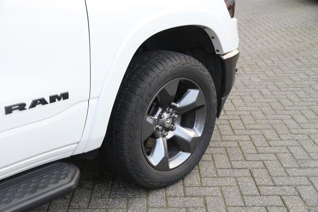 Dodge 1500 Ram 5.7 HEMI V8 | BTS | 6 Zitter | Panorama | LPG | 3.5 trekgewicht | Navi | Clima..