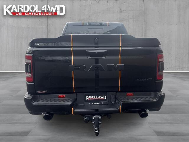 Dodge 1500 Ram 5.7 V8 4x4 Crew Cab Laramie | Model24 BPM VRIJ!| Elektr. treeplanken | SPECIAL STRIPING| Head-up | 360gr camera| Panorama | Trekhaak | LPG| | NIEUWE AUTO | Geheel rijklaarprijs | DIRECT RIJDEN |