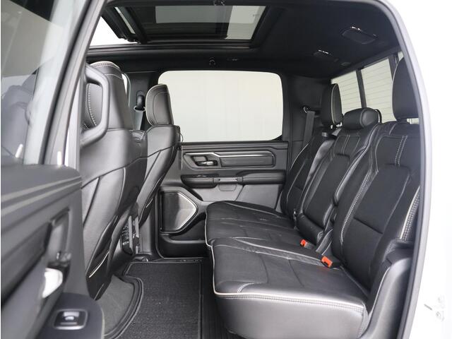 Dodge 1500 Ram 5.7 V8 4x4 Crew Cab Limited | Pano | Stoelmassage | 360 Camera |