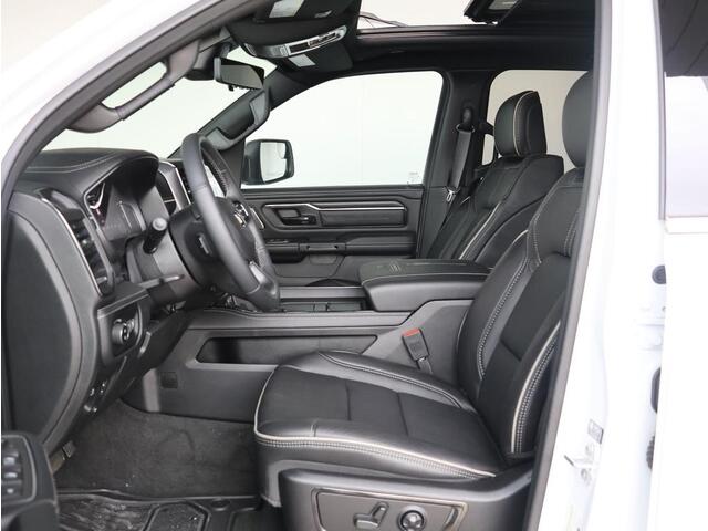 Dodge 1500 Ram 5.7 V8 4x4 Crew Cab Limited | Pano | elektrische treeplanken | 360 Camera |
