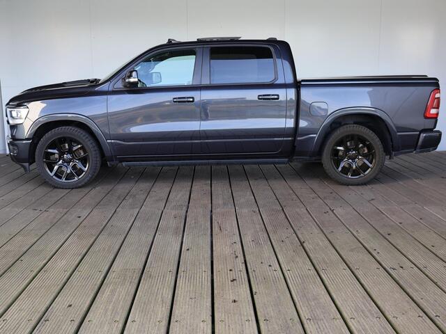 Dodge 1500 Ram 5.7 V8 4x4 Crew Cab Laramie Night | Luchtvering | Groot Navigatie | Elektrisch Sidebars |