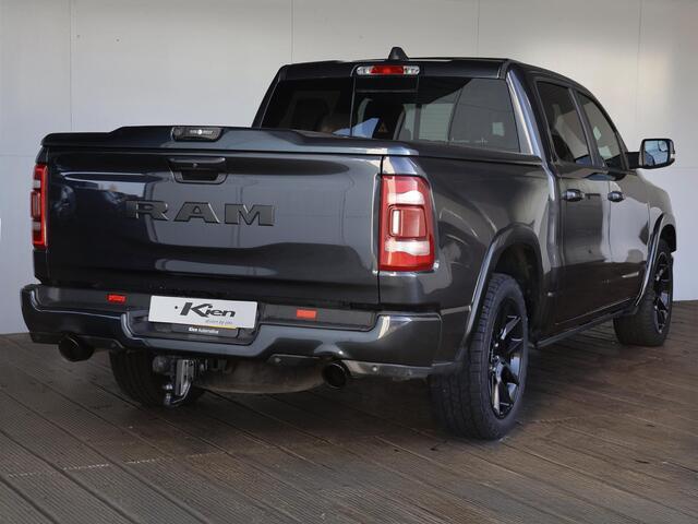 Dodge 1500 Ram 5.7 V8 4x4 Crew Cab Laramie Night | Luchtvering | Groot Navigatie | Elektrisch Sidebars |