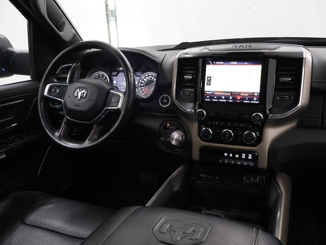 Dodge 1500 Ram 5.7 V8 4x4 | Crew Cab | Laramie | LPG | Navigatie | Parkeercamera | Stoelverwarming/verkoeling | Keyless Go | Panorama-dak | Sidesteps | LPG | Luchtvering