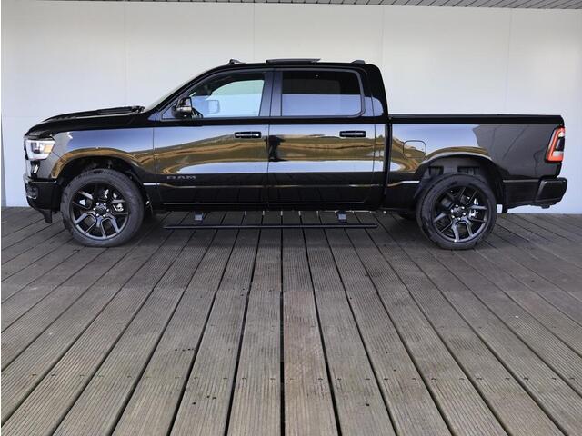 Dodge 1500 Ram 5.7 V8 4x4 Crew Cab Sport Night Edition | Elektrisch Sidebars | Pano-Dak | Groot Navi | eTorque |