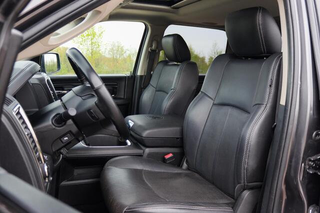 Dodge 1500 Ram 5.7 V8 4x4 Quad Cab 6'4 120L tank, Luchtvering, Trekhaak 3500KG, Leder, Panoramadak