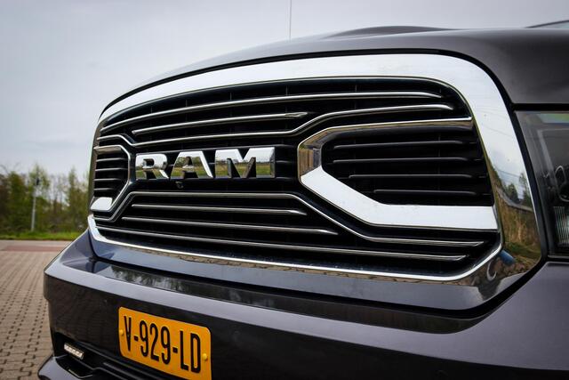 Dodge 1500 Ram 5.7 V8 4x4 Quad Cab 6'4 120L tank, Luchtvering, Trekhaak 3500KG, Leder, Panoramadak