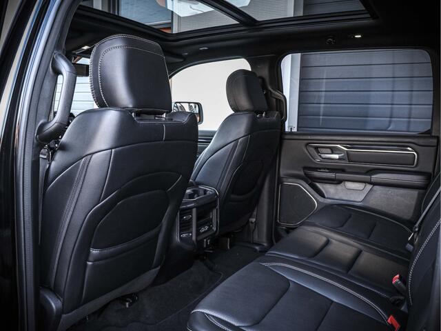 Dodge 1500 Ram Sport Ultra Night | Full Option | Nieuw geleverd | 5.7L HEMI V8 4x4 Crew Cab