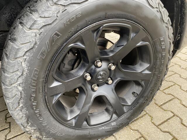 Dodge 1500 Ram 5.7 V8 4x4 Quad Cab 6'4 Sport Laramie
