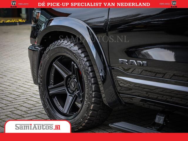 Dodge 1500 RAM Night Premium | Full Option | De Meest Luxe Pick-Up in zijn Klasse | Comfortabele Dubbele Cabine met Royale 5 Zitplaatsen | BPM vrij | Nu Leverbaar uit Voorraad | Voorraad Nr 2287 - 3384