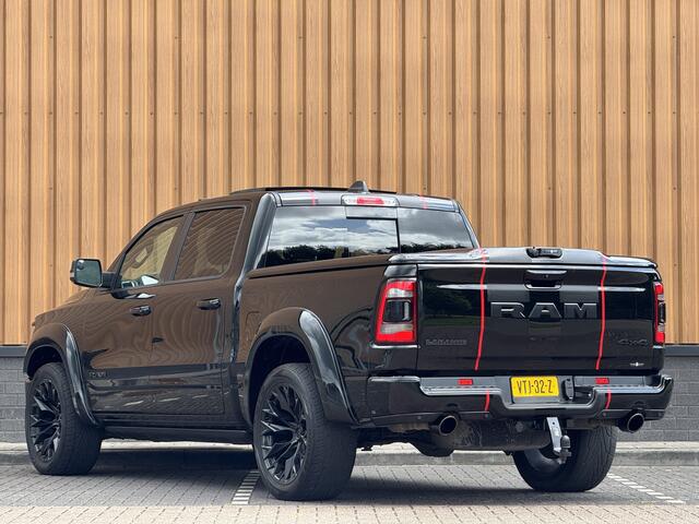 Dodge 1500 Ram 5.7 V8 4x4 Crew Cab Laramie | Panoramadak | Apple Carplay | Android Auto | Side Step | 22" Lichtmetaal | Harman & Kardon | Trekhaak 3500 KG | Bullbar | Stoelverwarming / Ventilatie |