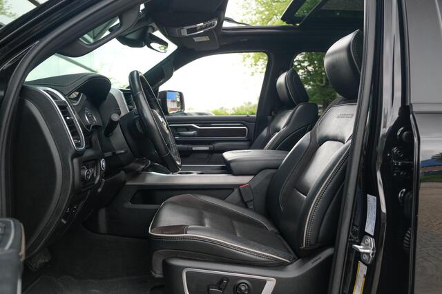 Dodge 1500 Ram 5.7 V8 401pk 4x4 Crew Cab Laramie Night edition Panoramadak Bomvol! Stoelventilatie Trekhaak