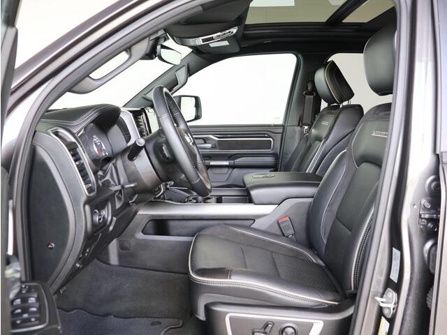 Dodge 1500 Ram 5.7 V8 4x4 Crew Cab Laramie | Luchtvering | Pano-Dak | Harman/Kardon |