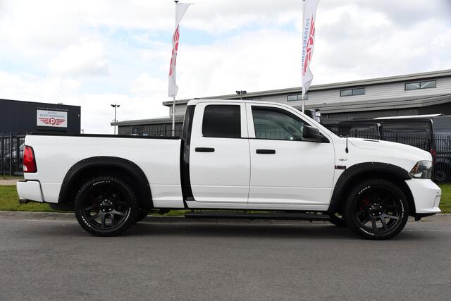 Dodge 1500 Ram 5.7 V8 4x4 Quad Cab 6'4 Camera, Cruise, 402pk, Automaat, Leder, Stoelverwarming, Trekhaak, Multimedia, Uniek!