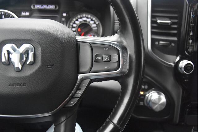 Dodge 1500 Ram 5.7 V8 4x4 Crew Cab Laramie